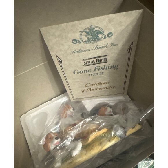Anheuser-Busch Gone Fishing Special Edition Figurine 1996 Box + COA - Picture 4 of 6
